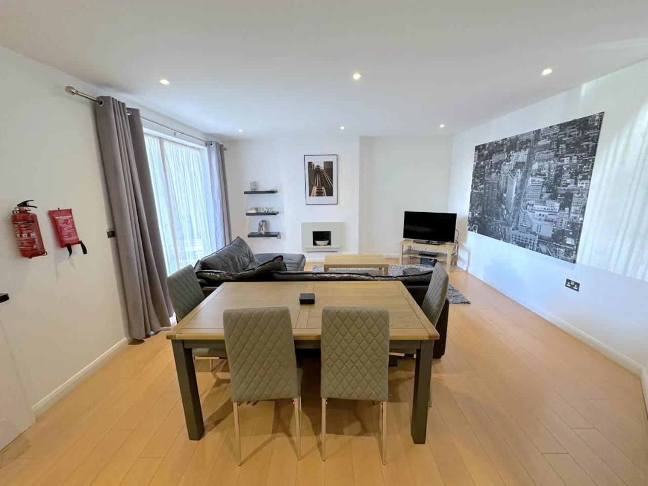 Parc Y Bryn Serviced Apartments Абериствіт Екстер'єр фото